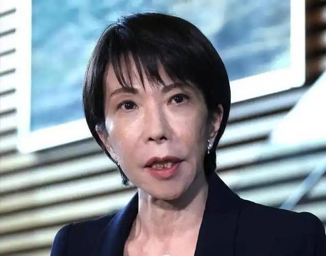 日本经济增速显著回落、民众抗议持续发酵，高市早苗内阁正同时面临经济失速与民意流失