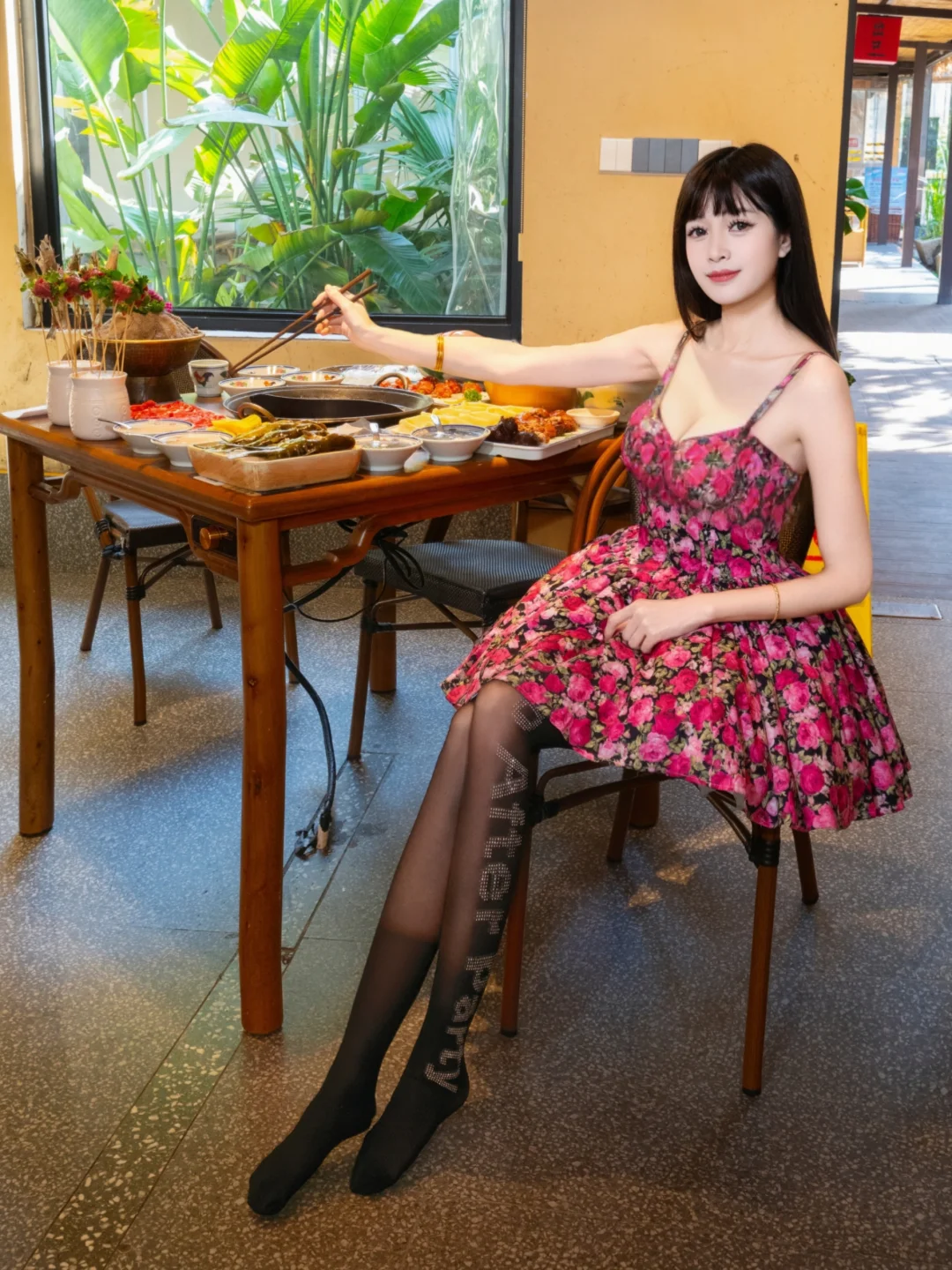 长沙居民楼下隐藏一个园林火锅村！！！