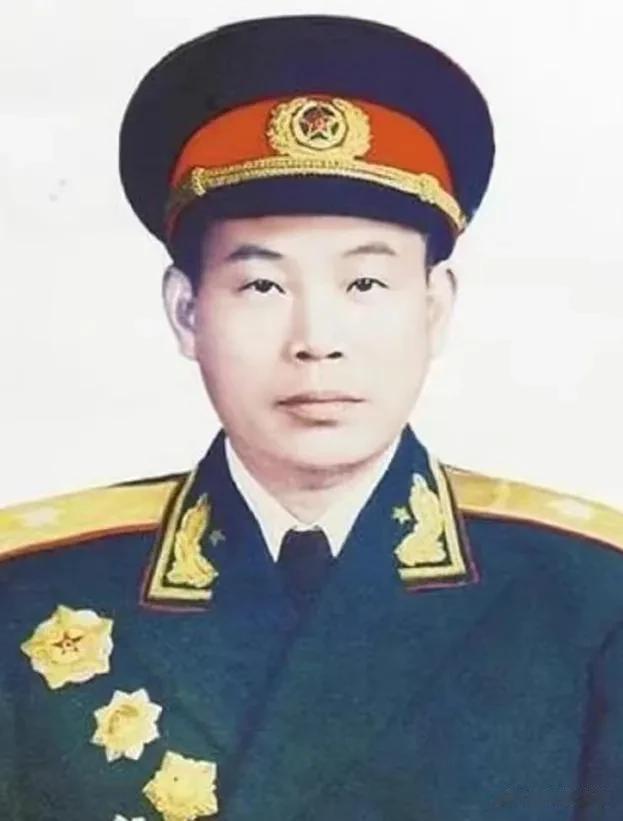 抗美援朝期间，志愿军缴获毛毯3000条。89师政委王直却下令：“毛毯全都剪掉！”