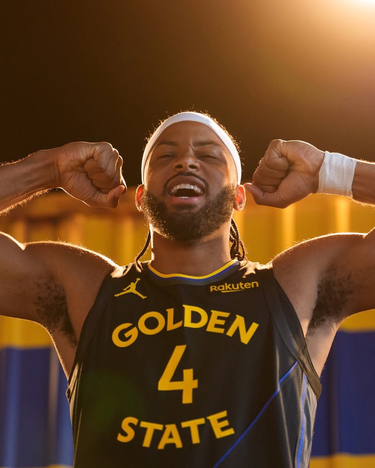 穆迪ig更新并配文：“year5，生涯第五年开启！”摩西穆迪[超话] ｜nba新