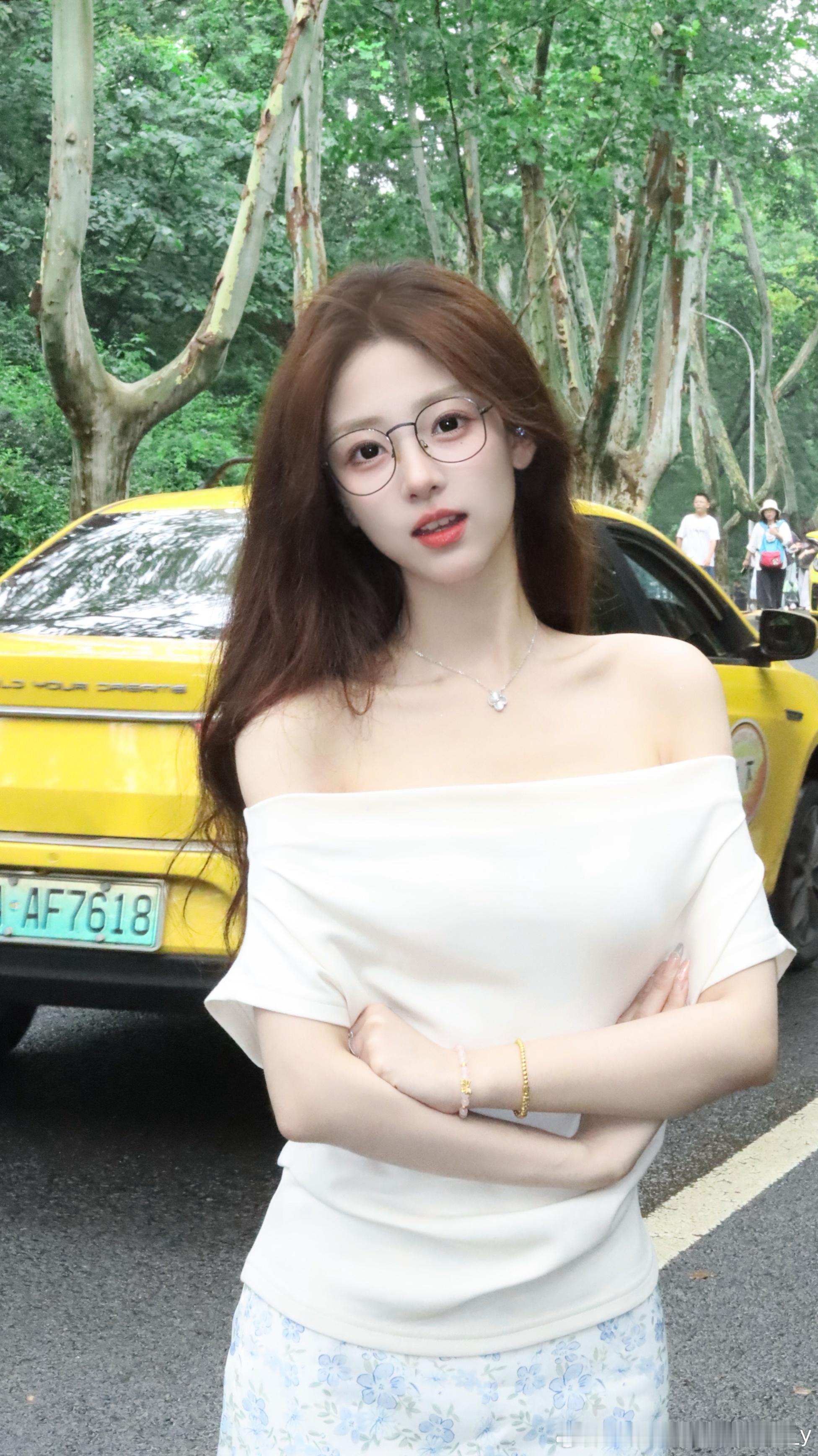 “美龄小姐喜欢梧桐树，我就把梧桐树种满整个南京”  ​​​