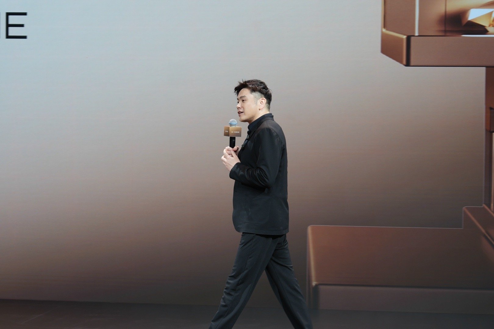 俞浩未来5年投入10亿培养创新领袖俞浩五年10亿深耕人才与科技 不靠流量靠实力，