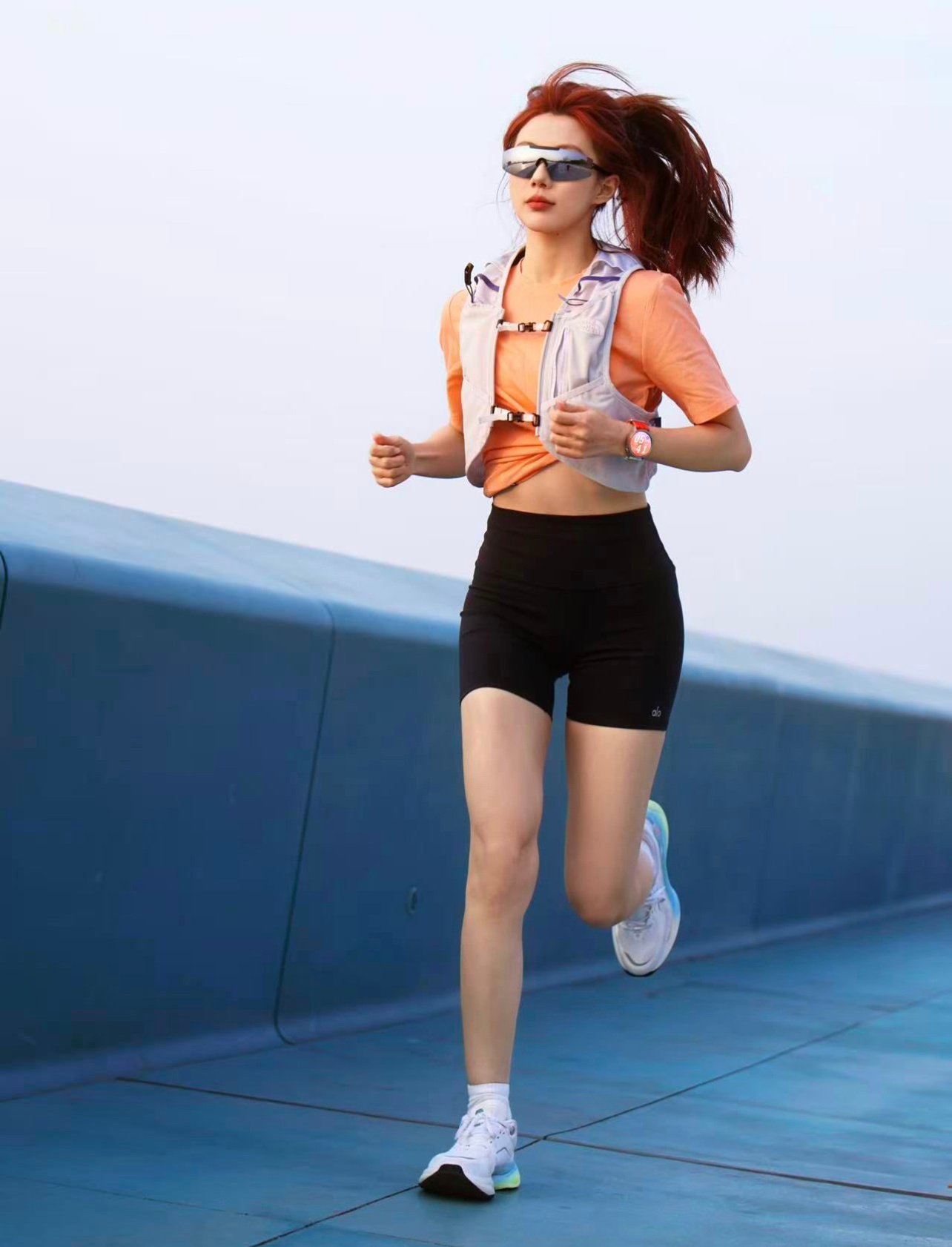 以前看跑表发布会：华为跑表首发7大专业跑步功能今年升级定位，明年升级心率，后年升