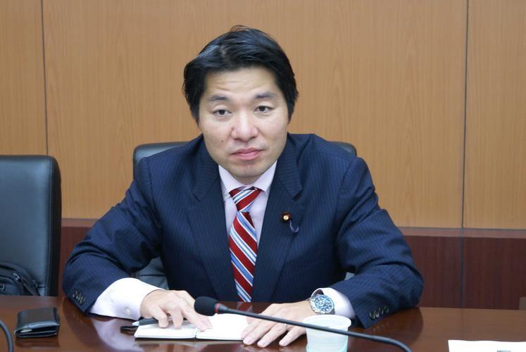 日本议员说出大实话！

8月19日，即将来华访问的日本众议员伊佐进一对外坦言，当