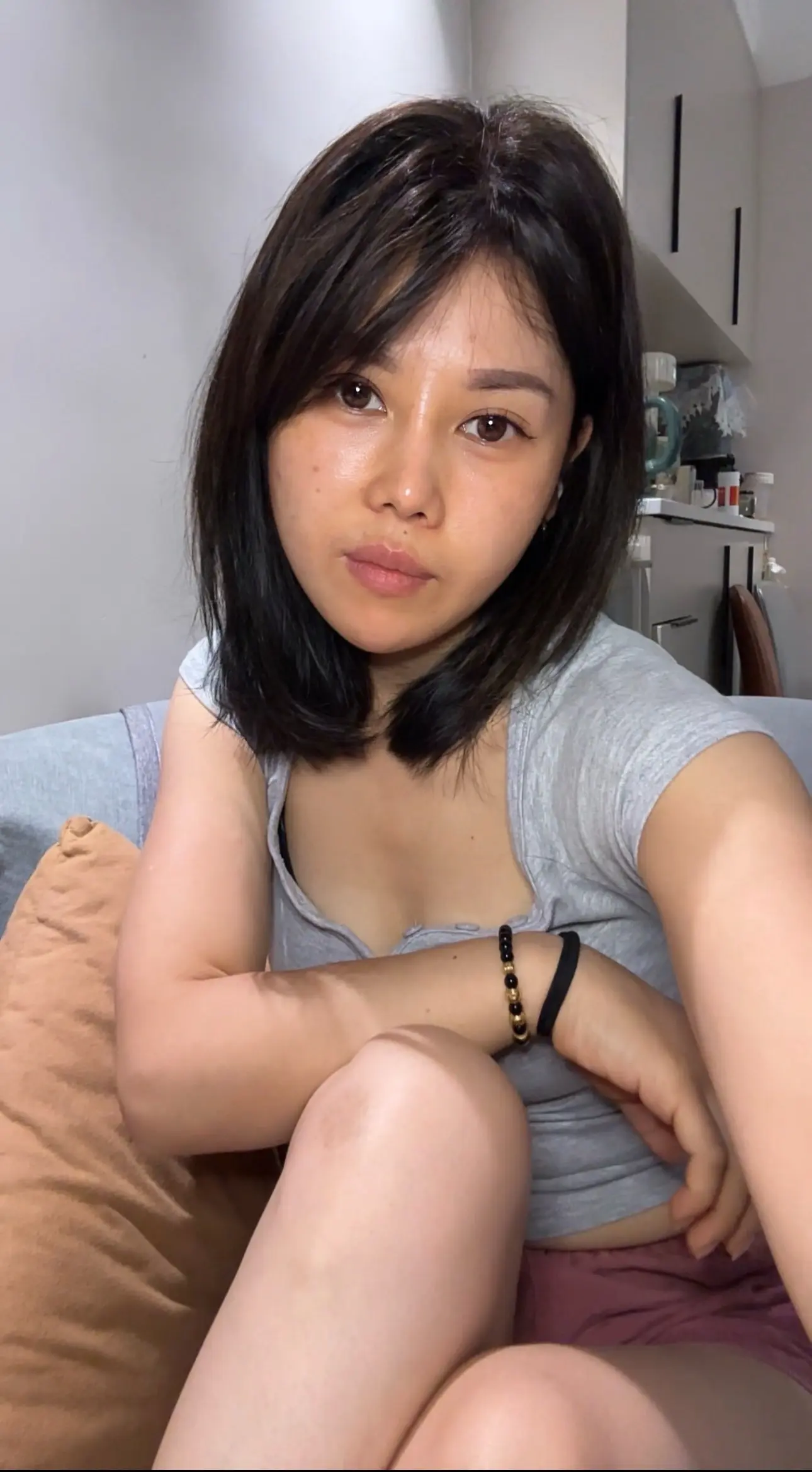 83年我44岁，结婚19年，这一路不是在还债的路上就是在努力赚钱的路上...
