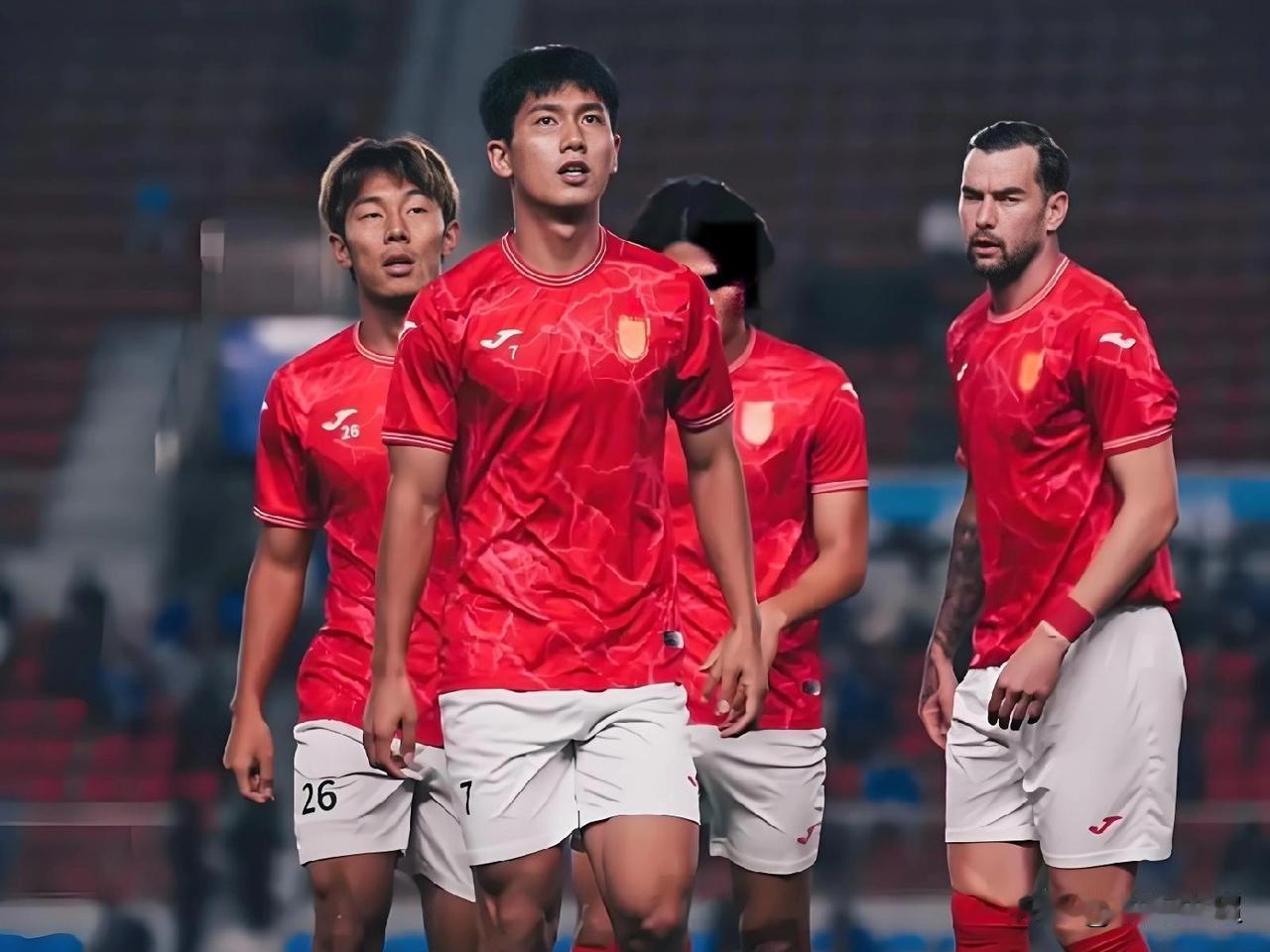 西南四队脸都笑烂了！本赛季中超联赛还未开打，就稳稳的坐稳了前七的位置。
蓉城队无