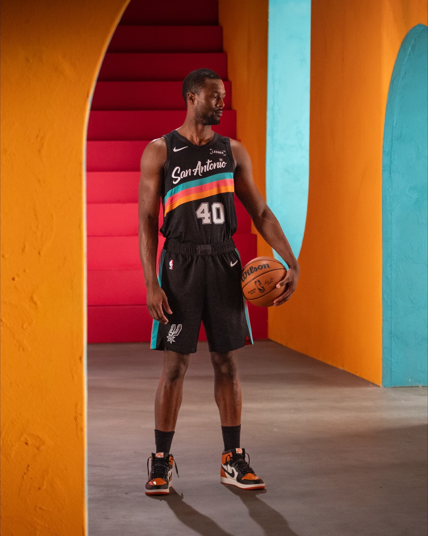 😍马刺25-26赛季城市嘉年华球衣🤔大家觉得好看吗东契奇大战文班亚马圣安东尼