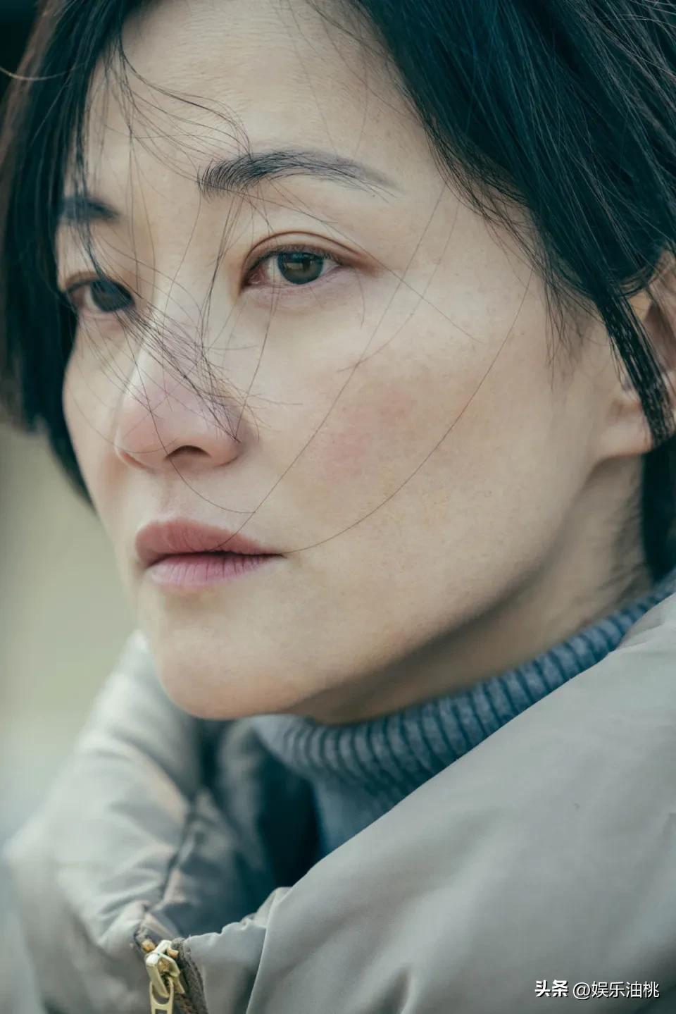 郭柯宇:“父亲一定觉得我很恨他,我没有机会跟他表达,我并不恨你。”
她从能养活自