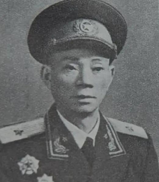 罗仁全（1911—1993），江西省吉水县人。一九二九年参加中国工农红军。一九三