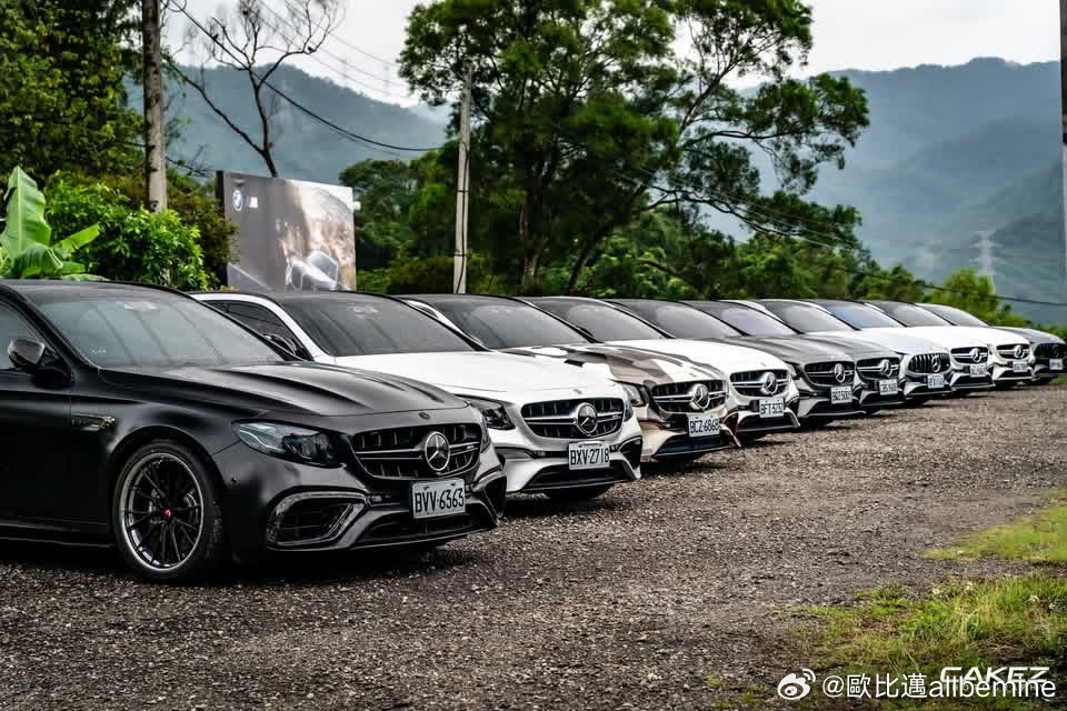 台湾老车🇩🇪BENZ S213 E63S AMG  Eastate📷 