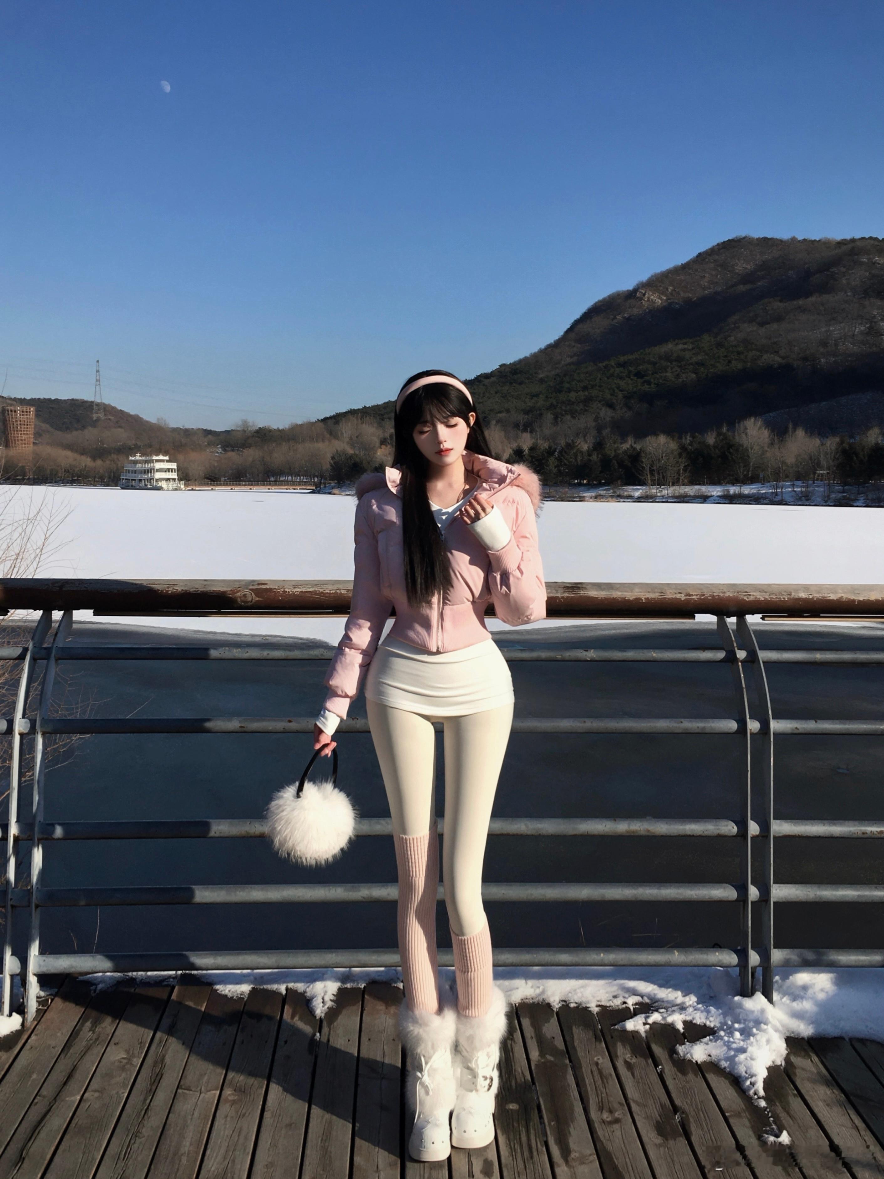 𝚒𝚗 𝚠𝚒𝚗𝚝𝚎𝚛·˚ ❄︎⁺ 