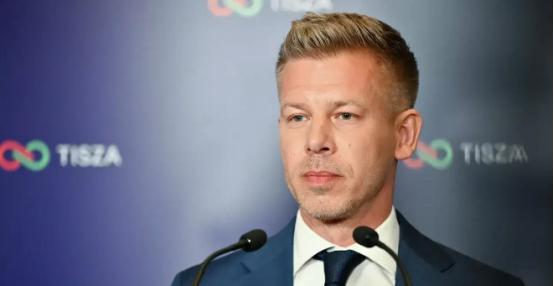 别替欧尔班惋惜！他输了大选，反而是解脱了。
 
执政 16 年，把匈牙利从欧洲泥