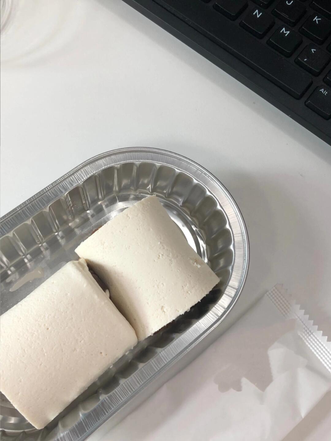 女生的神秘感对男生来说是种很强的情绪价值