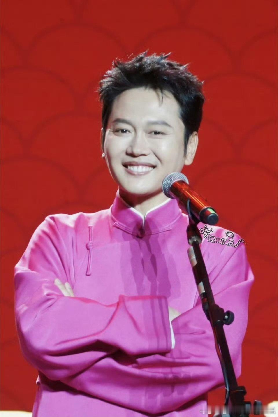 孟鹤堂加盟2026辽宁春晚辽宁春晚 孟鹤堂解锁新地图——辽视春晚小品舞台！这波跨