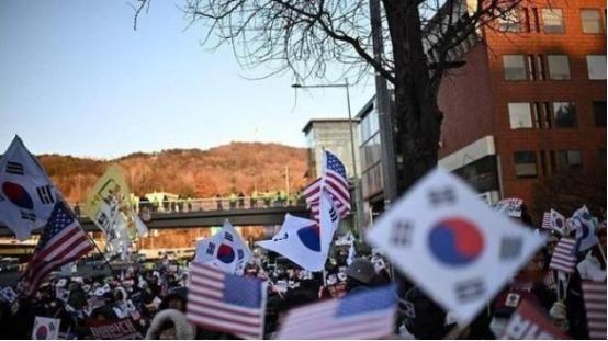 美国人骨子里都清楚：中国无论武器进步多快，先进到什么程度都不会主动攻击美国本土，