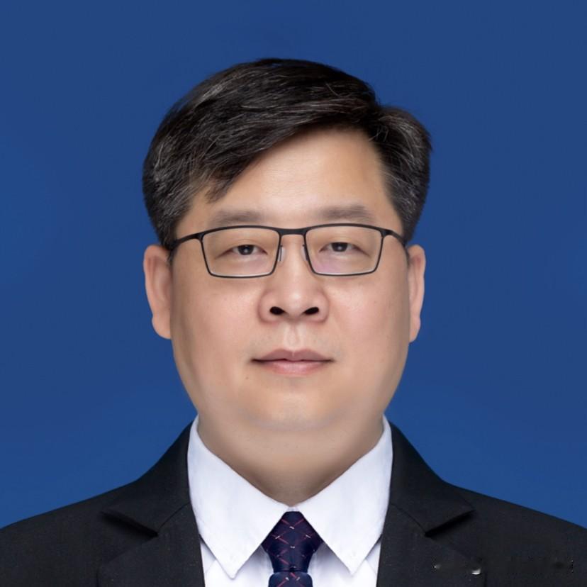 靳斌教授已任康复大学青岛中心医院党委书记，康复大学临床医学院院长。
山东大学齐鲁