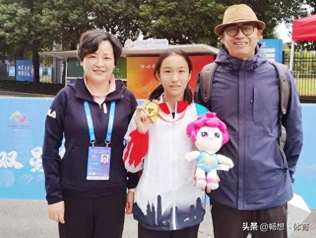 同样是冠军奖金代管！陈妤颉和张家齐两家父母，差距一目了然
