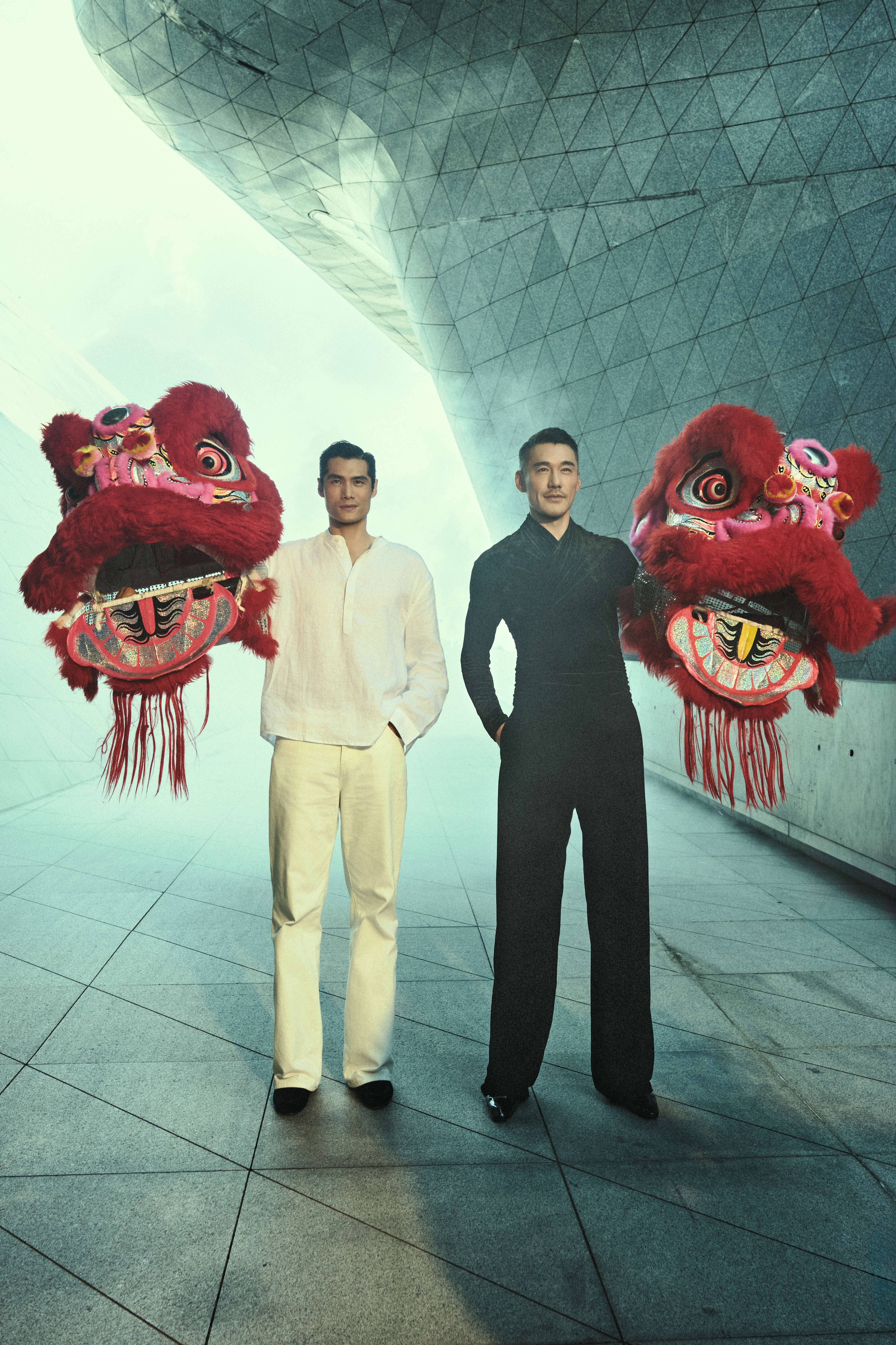 刷到胡兵的全运会宣传片，真的有被帅到！🎬他戴着醒狮头昂首走来，一步一脚印都踩着