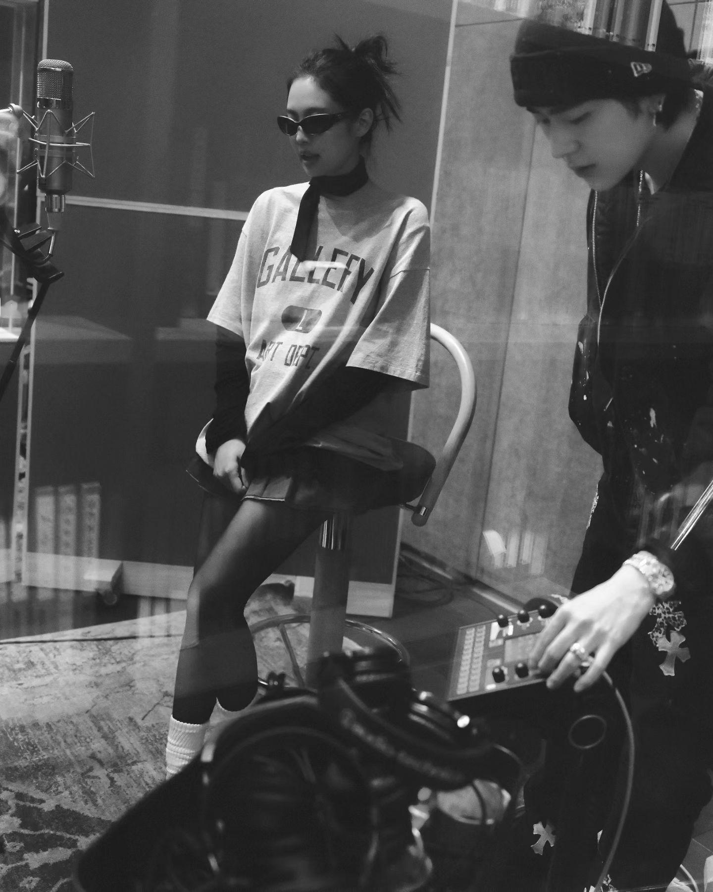 ZICO ‘SPOT! (feat. JENNIE)'✅2024.04.26 6