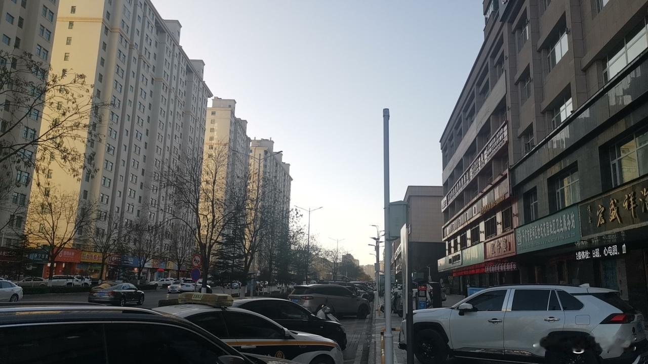 群里有些家长质疑小学老师所教的数学运算方法是耽误孩子，例如凑十法、解方程等，应用