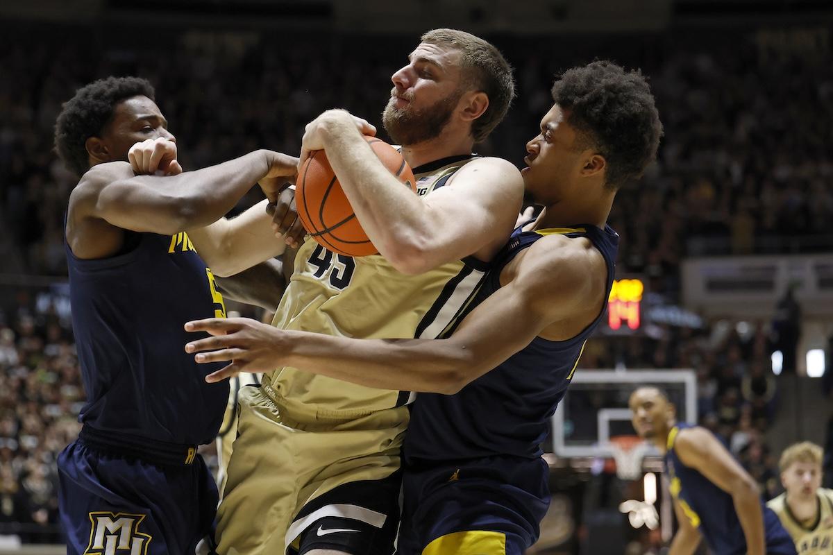 全美6号种子球队普渡大学坐镇主场以79比59战胜了马奎特大学。本场比赛后，普渡大