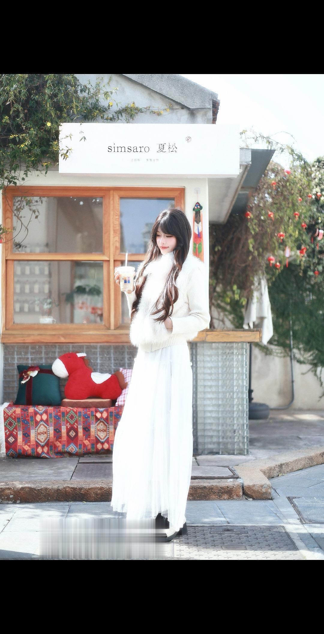 我想  你是我颀长的黛绿。