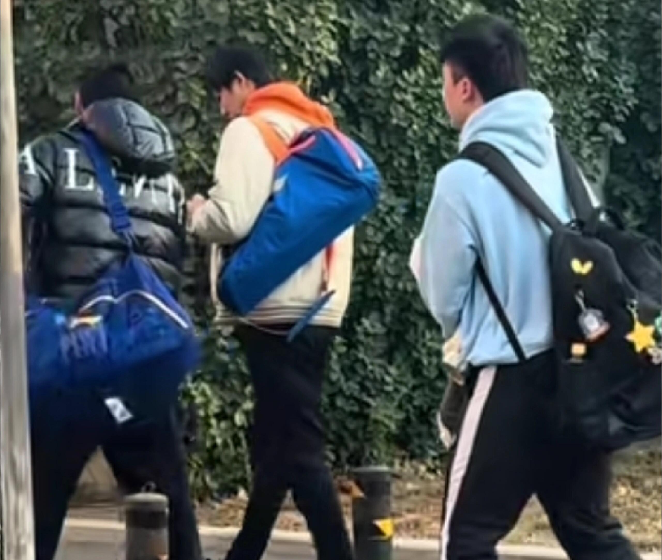 叔分享了梁靖儒去训练林昀儒 梁靖崑 