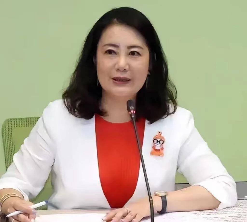 民众党团放行军购案，吴思瑶一句话点出真相，不一般

日前，赖清德的空前施压下，民