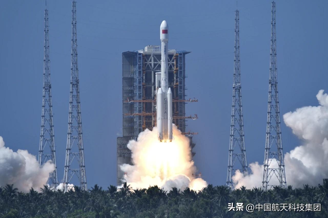 【长七改火箭成功发射通信技术试验卫星二十六号A星】6月23日10时10分，长征七