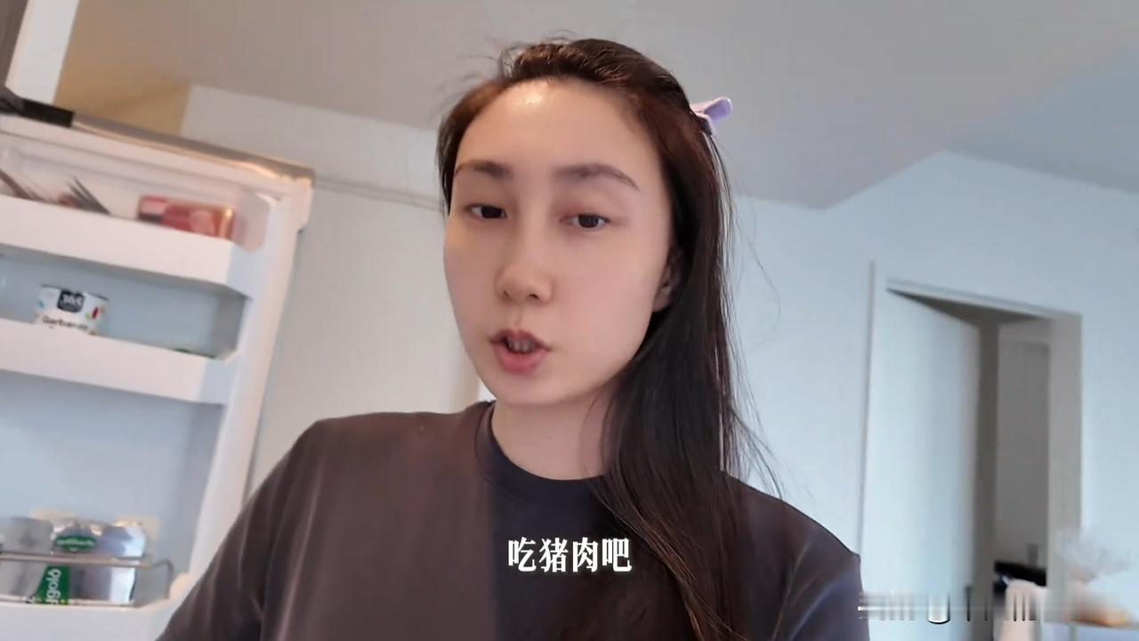 7月8日，主持人水亦诗分享生活日常vlog，并配文“运动员家属洛杉矶陪练日记”。