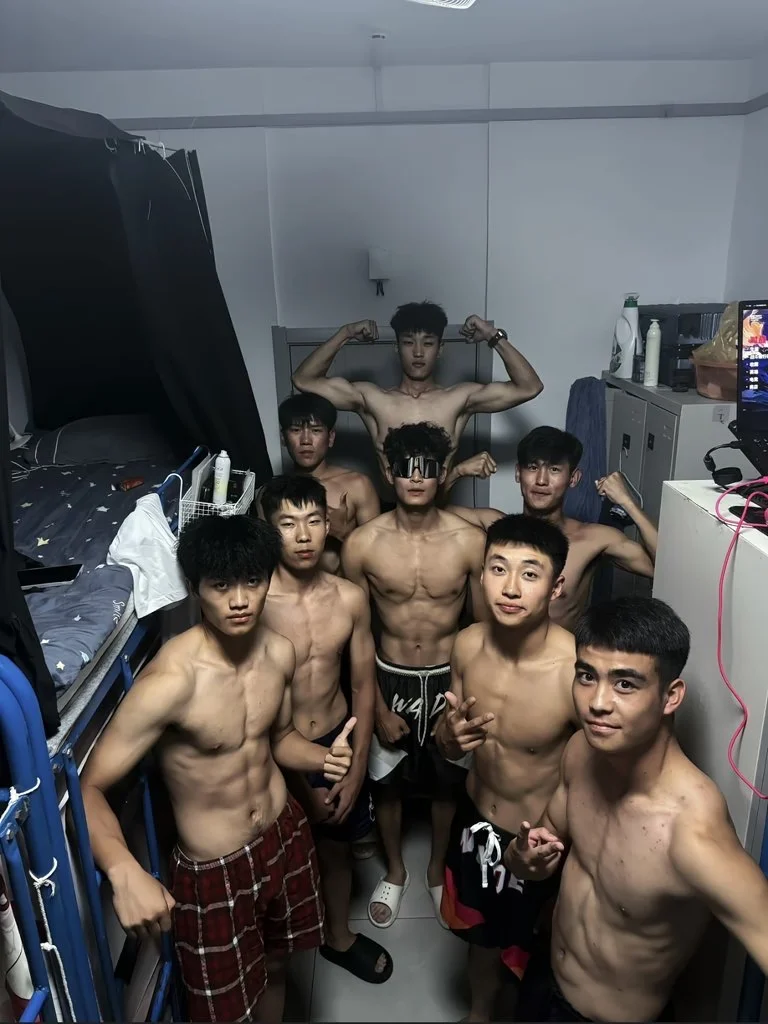 快划走！～再看把你丢进去～问你怕不怕