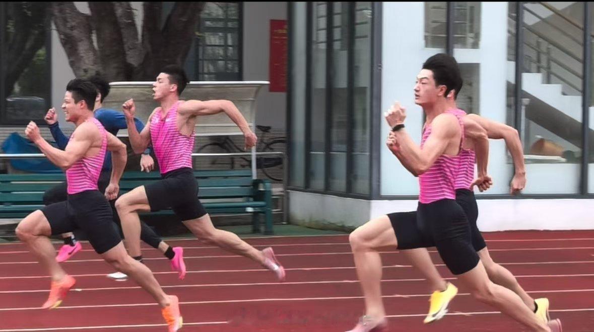 5日，广东队内测试赛，苏炳添10秒36刷新赛季最佳成绩。田径说一哈你不知道的田径
