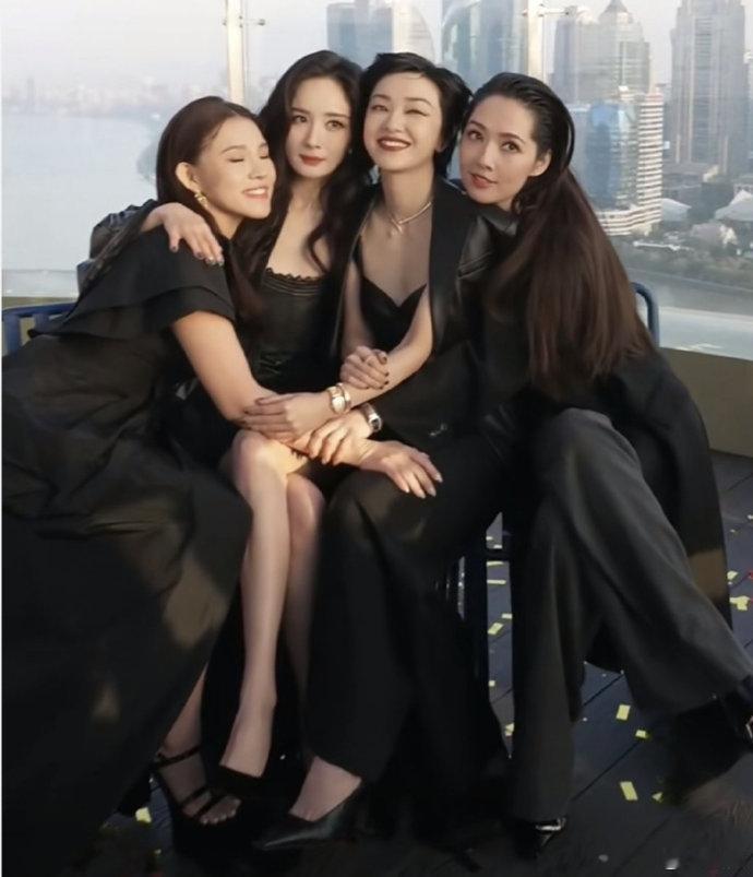 又是上海，这座城市竟然做到了百分之一百的还原，熟悉的场景再次浮现眼前，令人感慨万