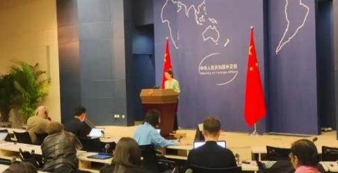 中国政府再次向全世界声明，中国政府的原则和立场，中国是台湾省唯一的合法政府管辖权