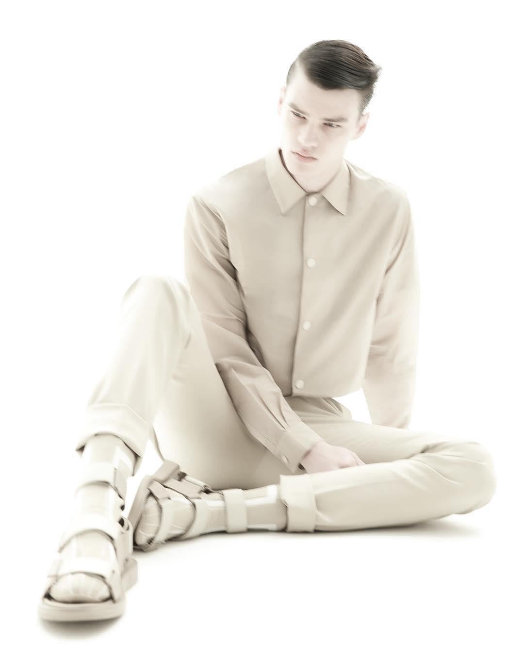 最近，斯洛伐克男模 Filip Hrivnak（菲利普·赫里夫纳克）时隔多年再次