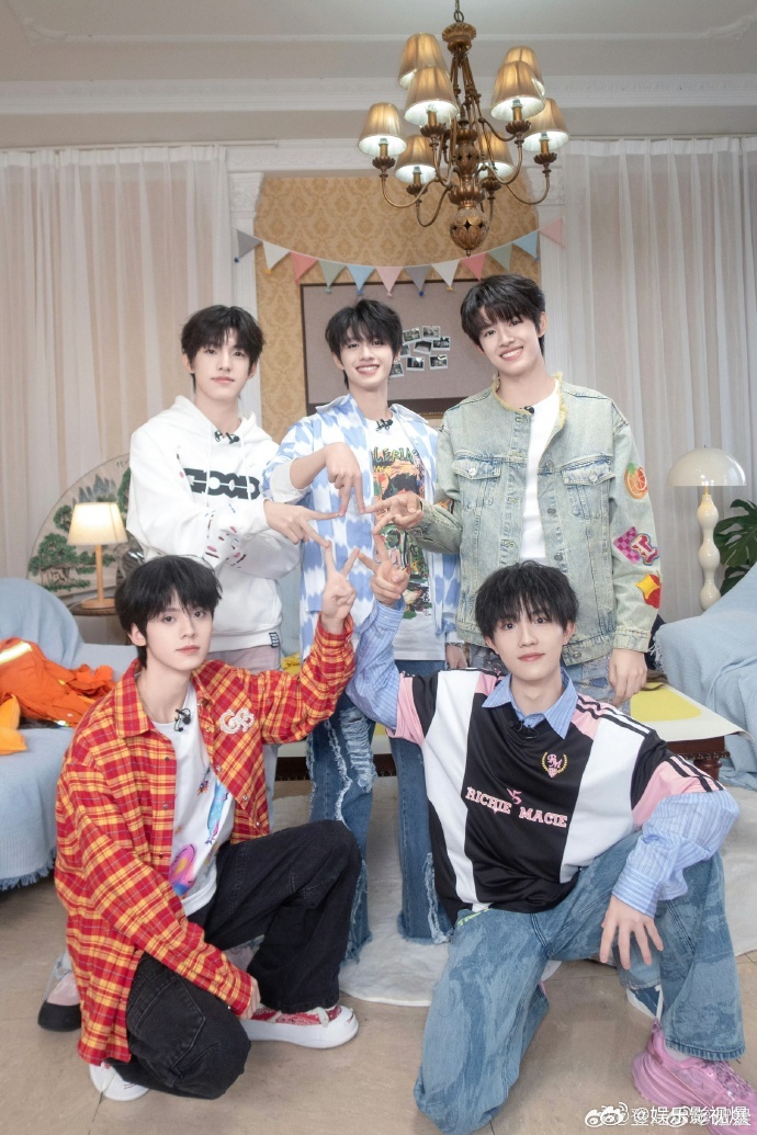TOP登陆少年团运动会吸粉情况TOP登陆少年团把TF家族运动会变成专属吸粉舞台，