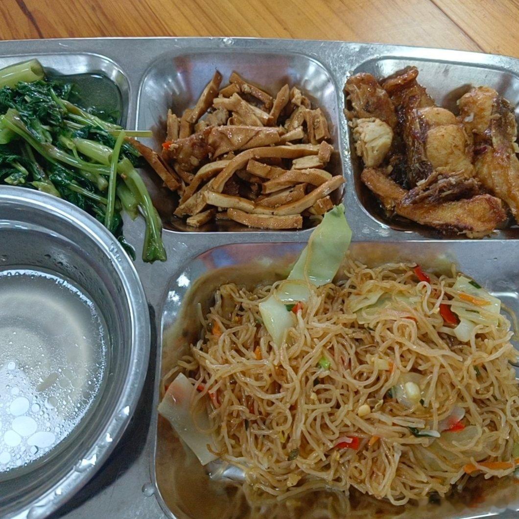 午好呀～吃完继续上班
