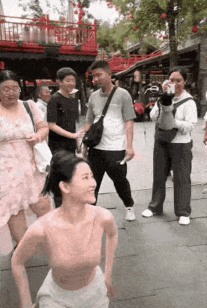 人家是佛爷，不吃你这一套！