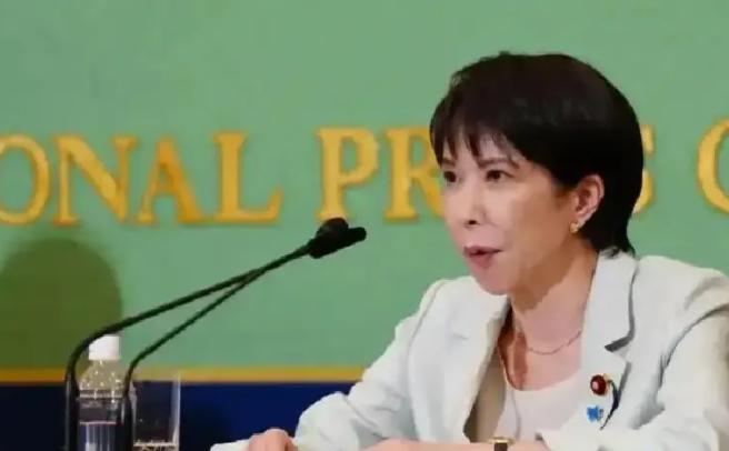 日本突然宣布了，对23类先进半导体设备实施出口限制，还把42个对象放进“简化许可