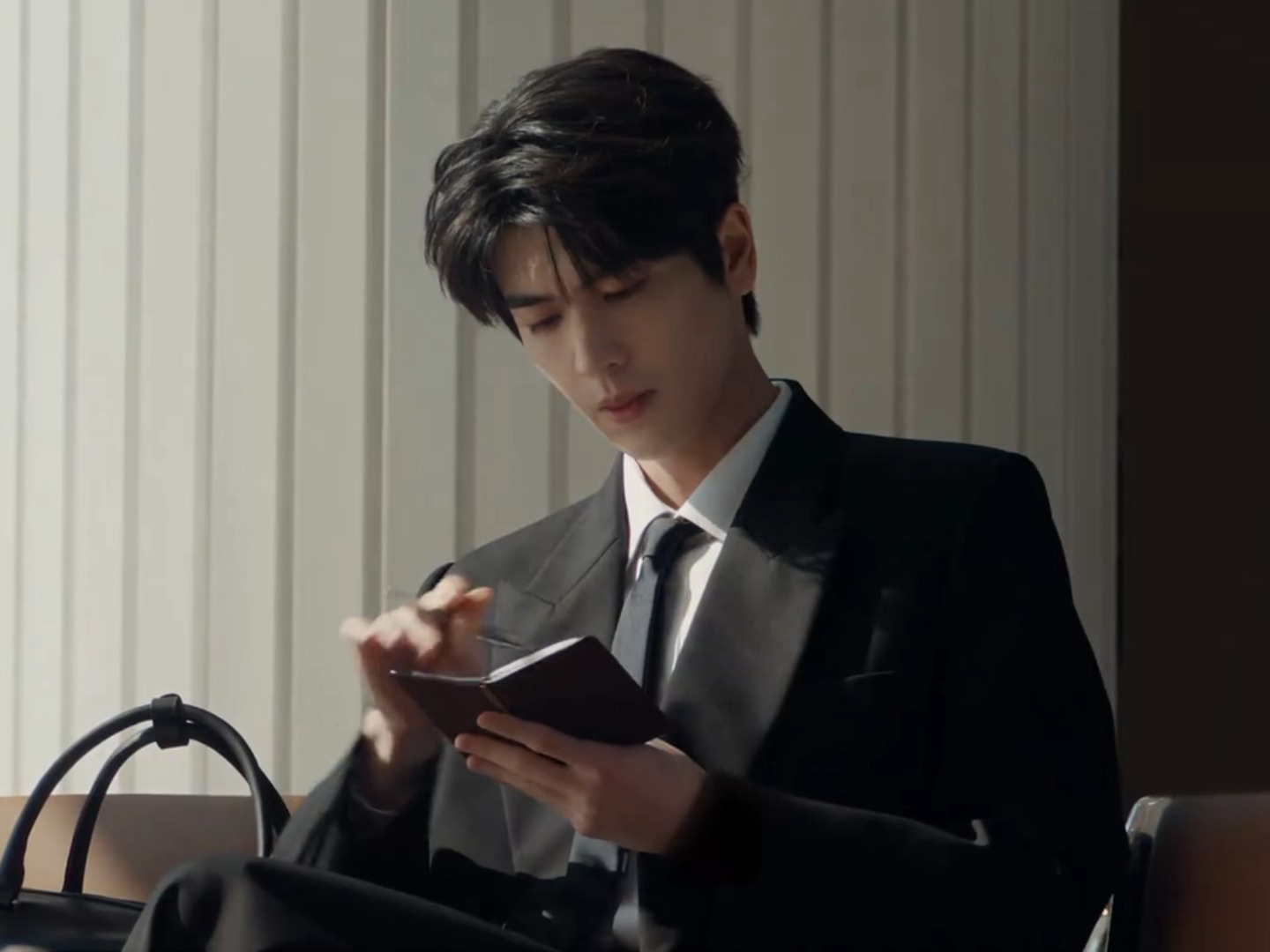 好韩好喜欢………我要说一万遍接现偶………… 