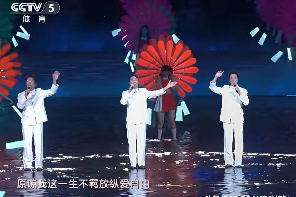 建筑圈现在真不好过，老板们都在找副业，干着干着就想着换个赛道。
行业利润下滑，账