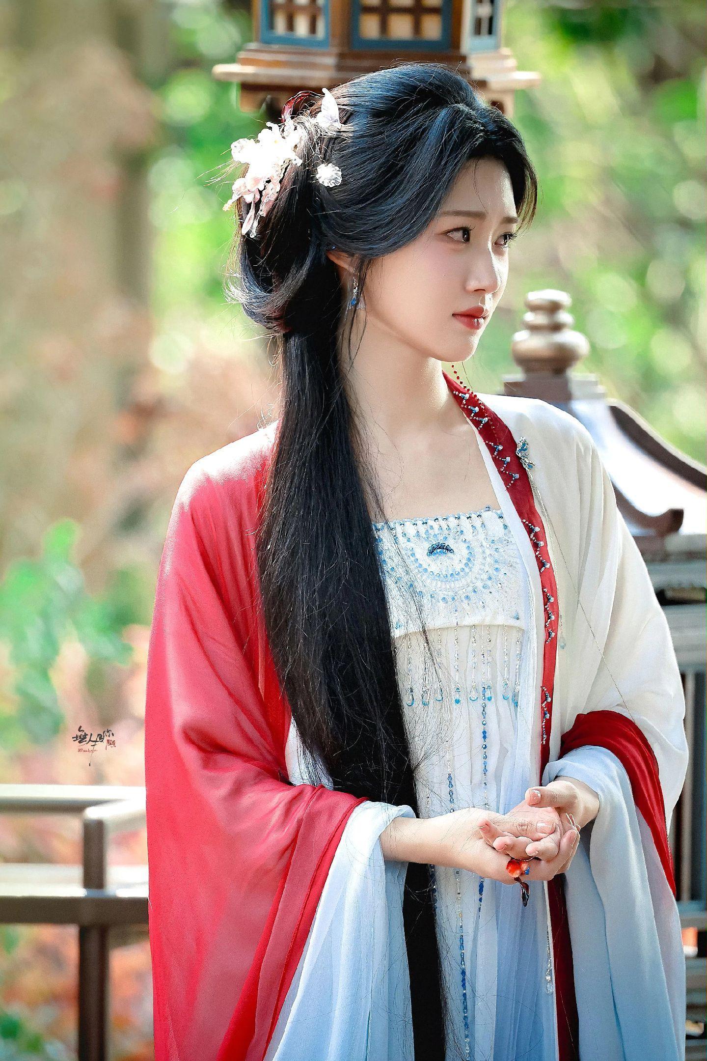 #卢昱晓[超话]# 🩵#卢昱晓入青云开机路透#🩵#卢昱晓入青云# 🩵#卢昱