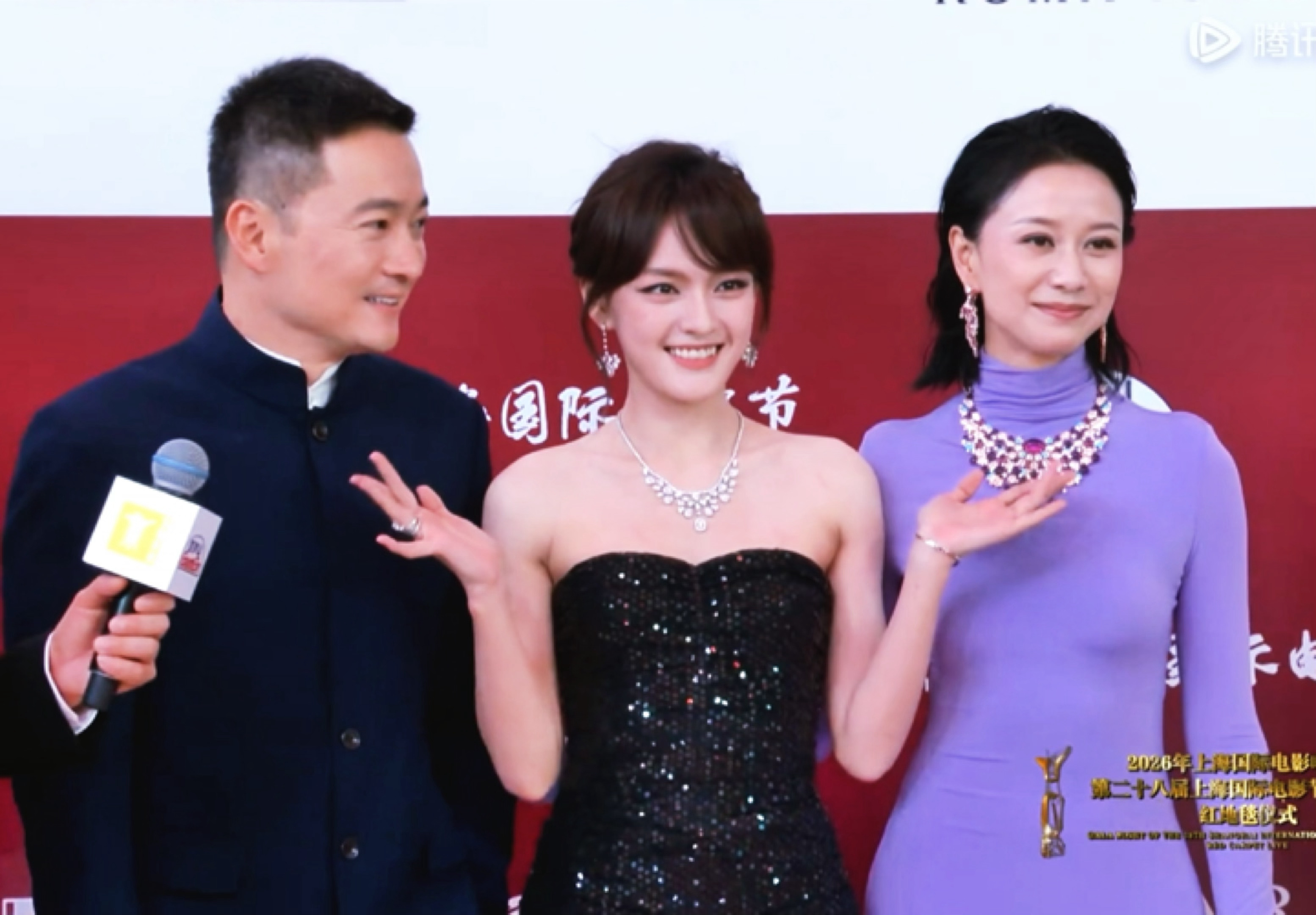 文淇小表情是要把我萌哭！！🥺 