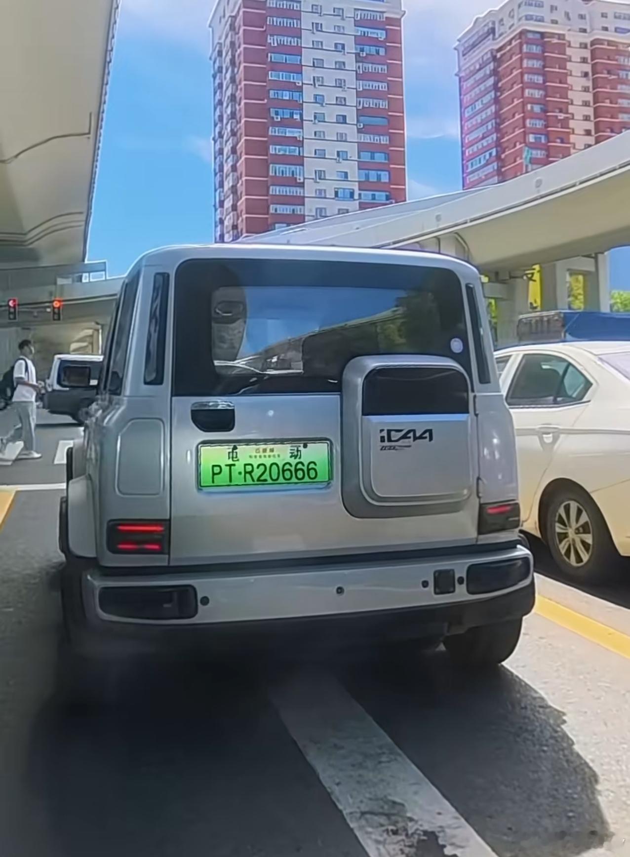 现在老头乐太过分了吧，这车基本上是还原了iCAR！大v聊车 ​​​