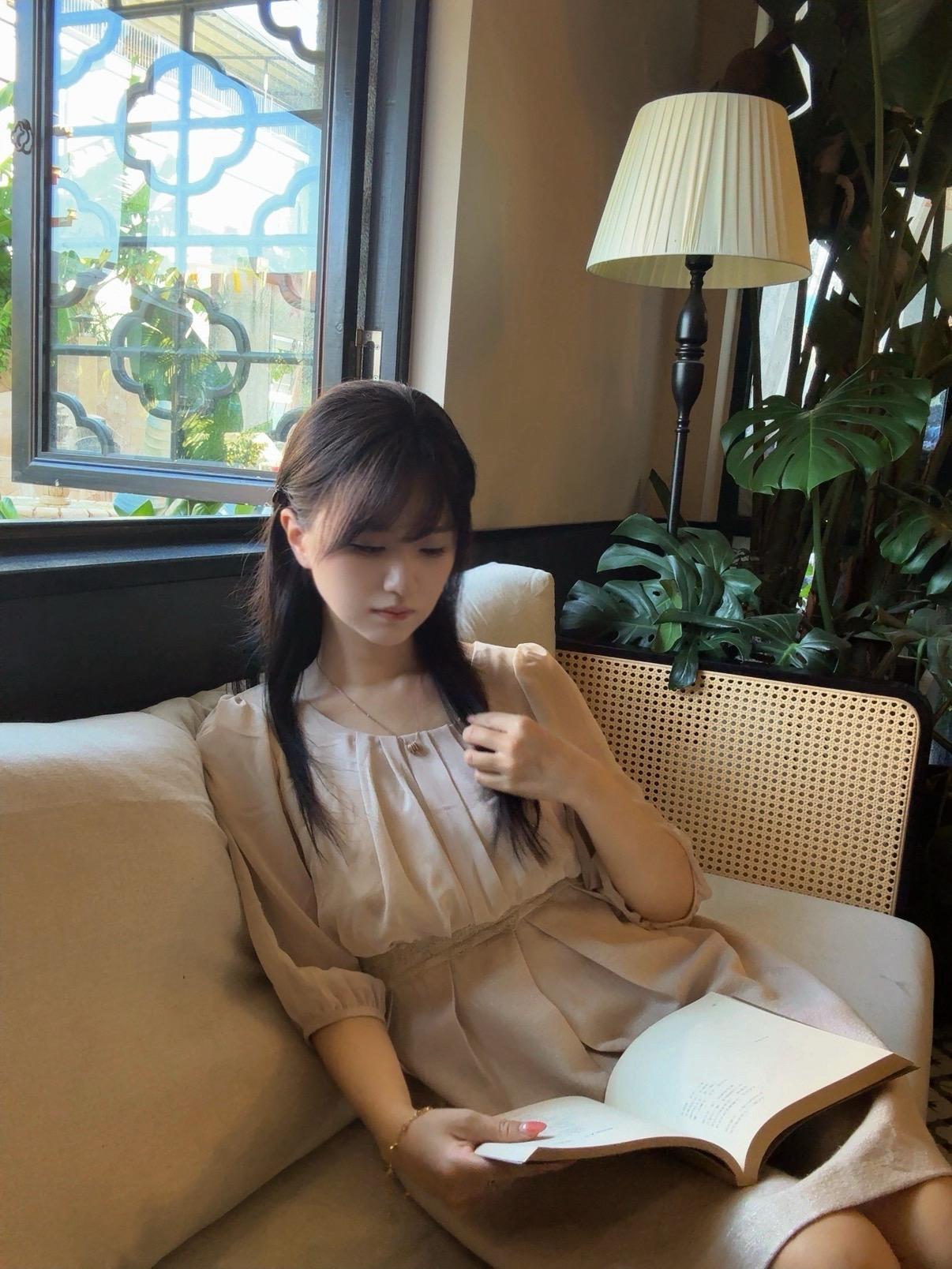老派的个人约会指南 带上喜欢的书 信纸 可以安安静静打发一下午的时光 ...