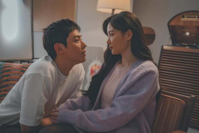 男二金在伍的饰演者金度勋分享 剧照2[ins:@ 7imdohoon](金裕贞相