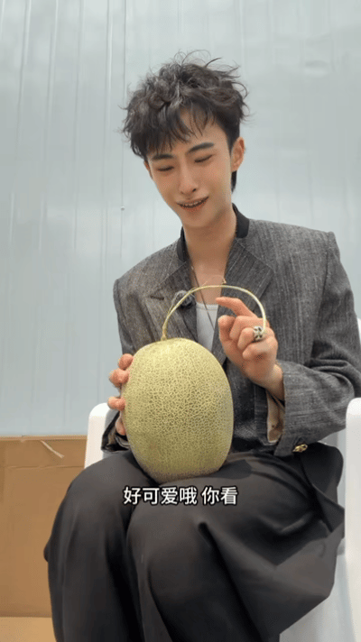 恩利在桃花坞紧急求助 哈密瓜：我没想到有这待遇！恩利紧急求助保存方法，认领当孩子