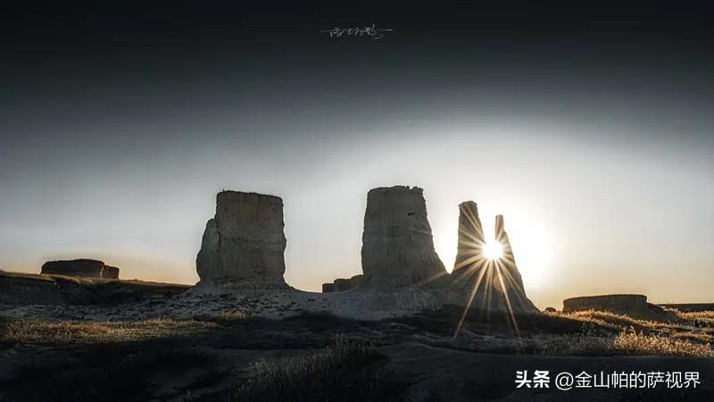 在平顶山东郊15公里处，蒲城店村北的一片岗地上，土地下埋藏着一部跨越数千年的无字