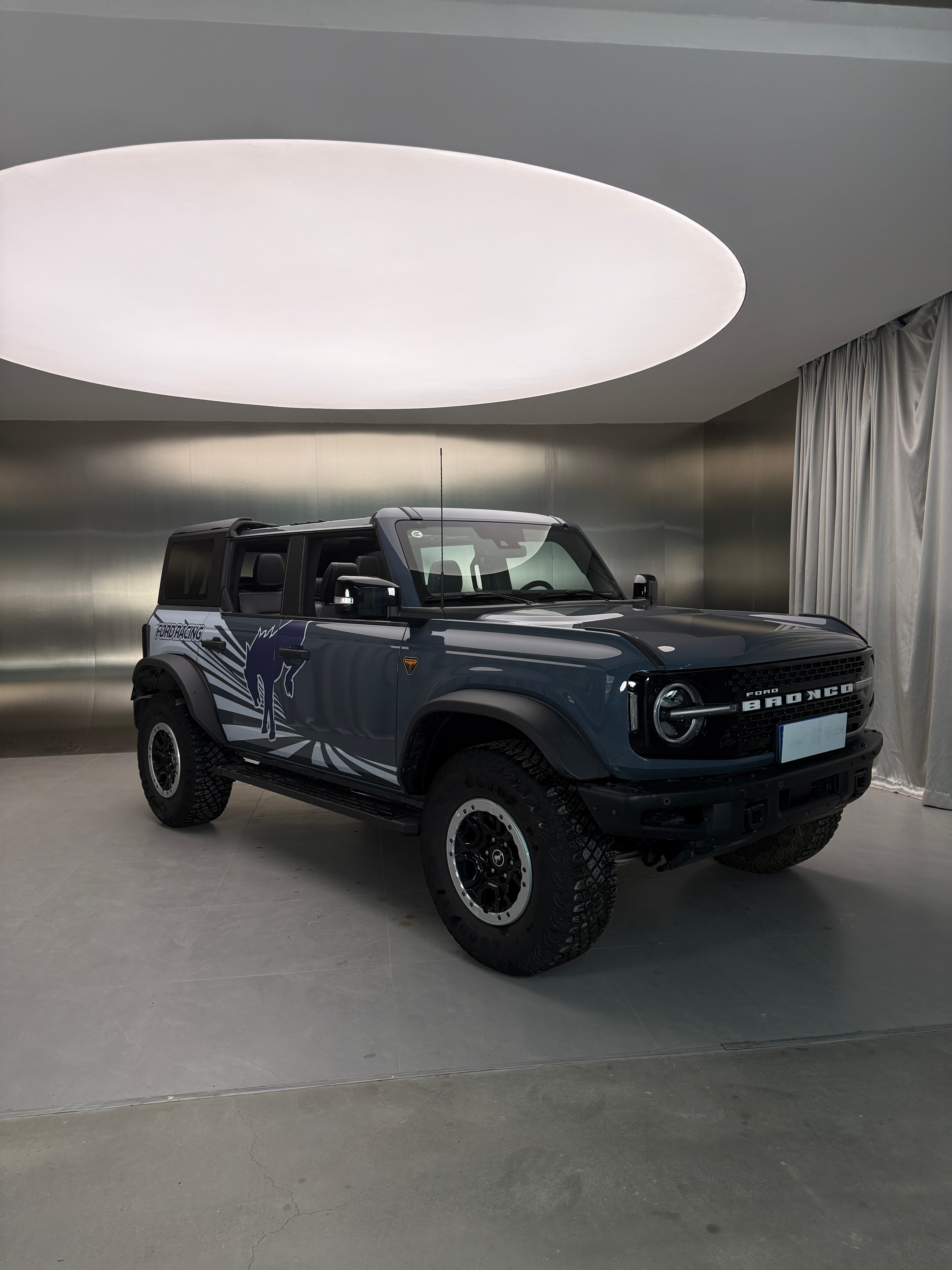 今天我们搞一搞硬派越野 