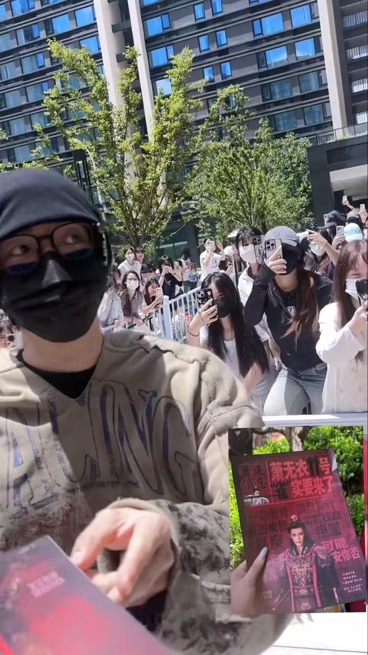 偶遇侯明昊发传单 侯明昊这波剧宣操作我给满分，真诚永远是必杀技，路转粉了 侯明昊
